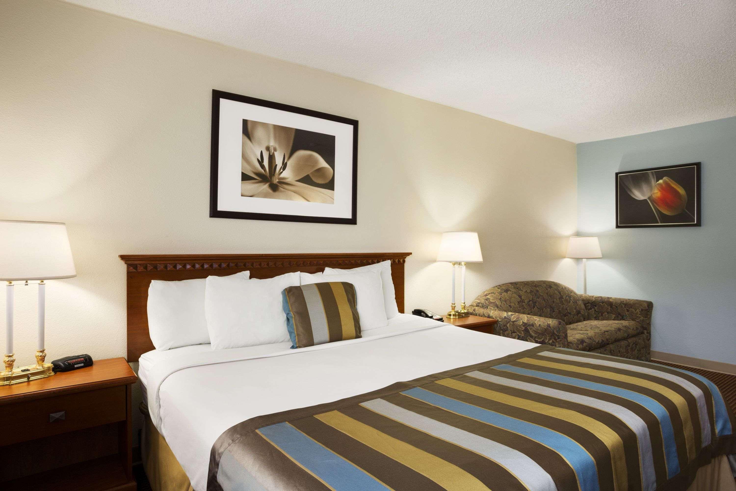 Days Inn By Wyndham Middletown Exteriér fotografie